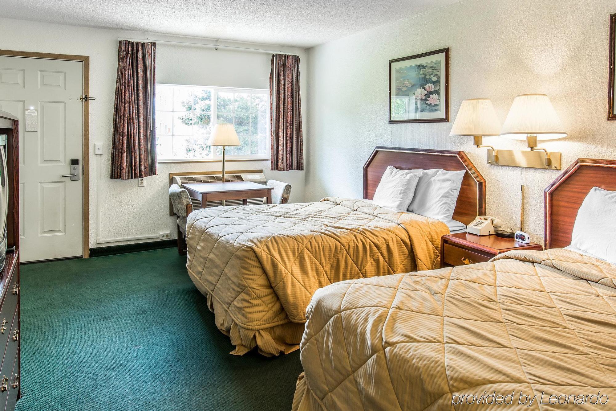 Econo Lodge & Suites Spokane Bagian luar foto