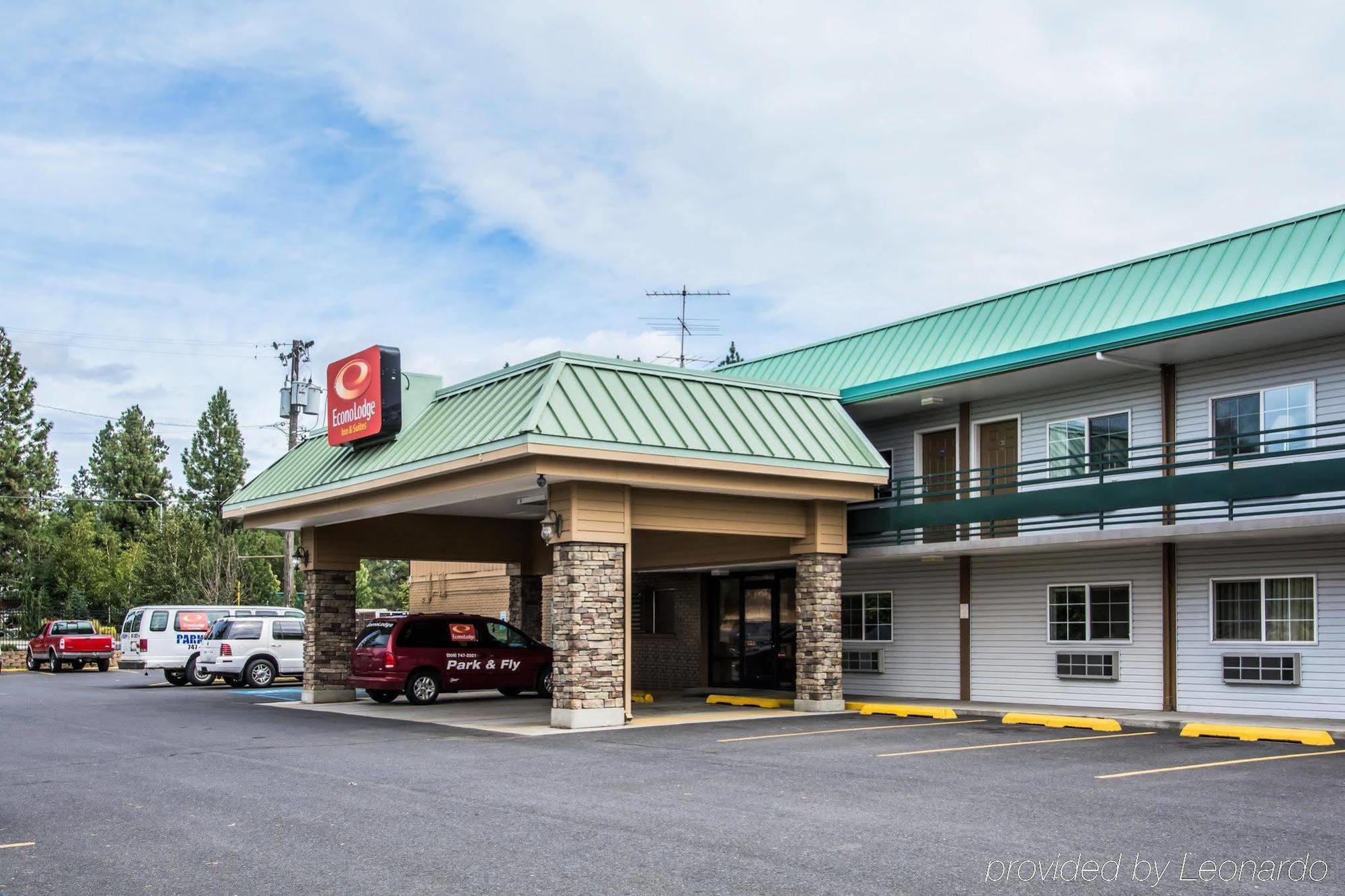 Econo Lodge & Suites Spokane Bagian luar foto