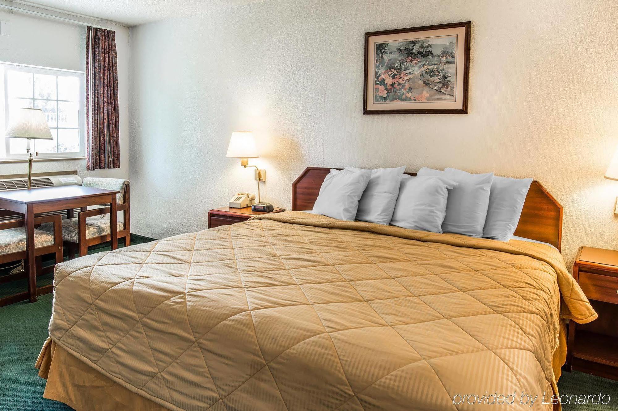 Econo Lodge & Suites Spokane Bagian luar foto