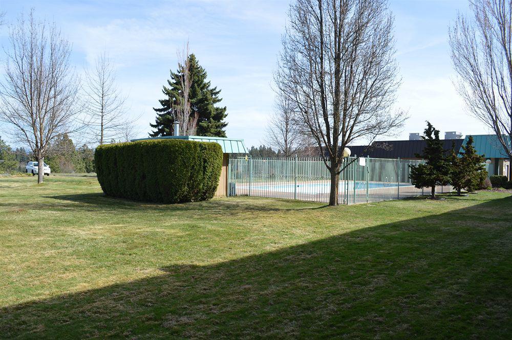 Econo Lodge & Suites Spokane Bagian luar foto