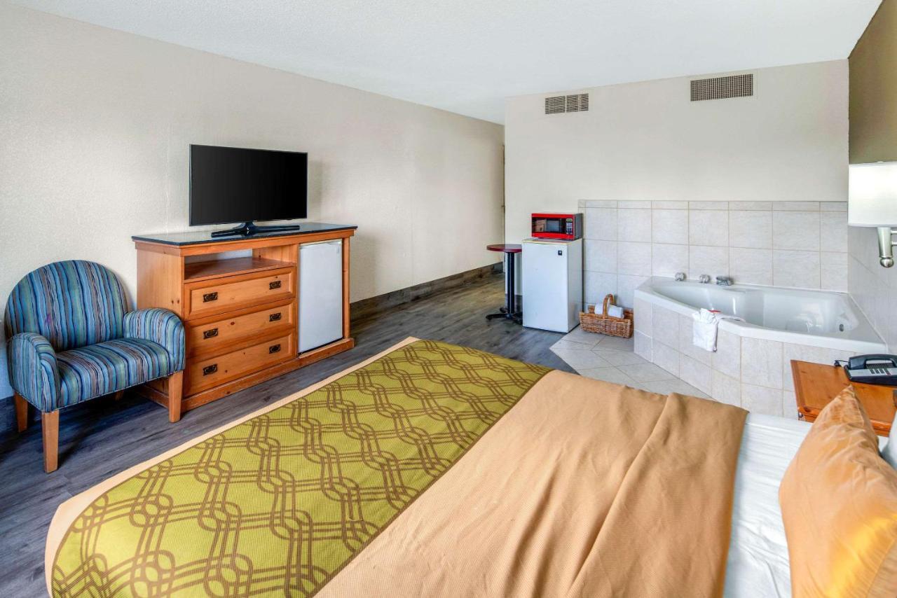 Econo Lodge & Suites Spokane Bagian luar foto
