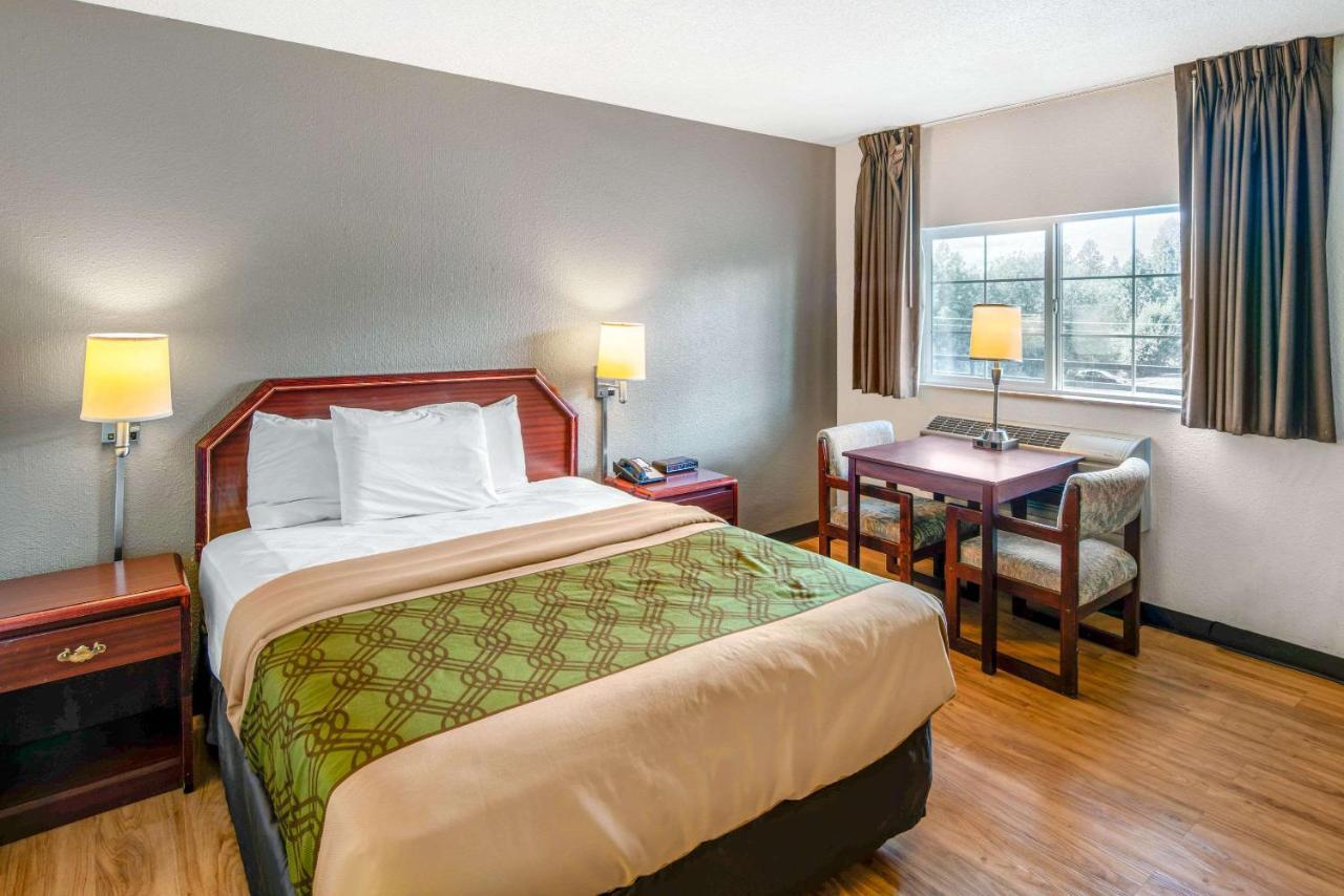 Econo Lodge & Suites Spokane Bagian luar foto