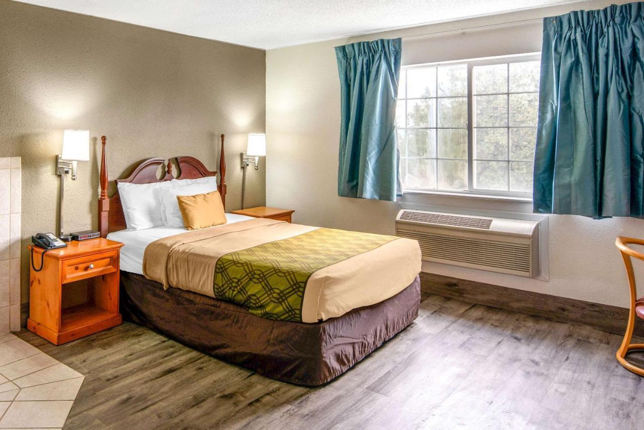 Econo Lodge & Suites Spokane Bagian luar foto